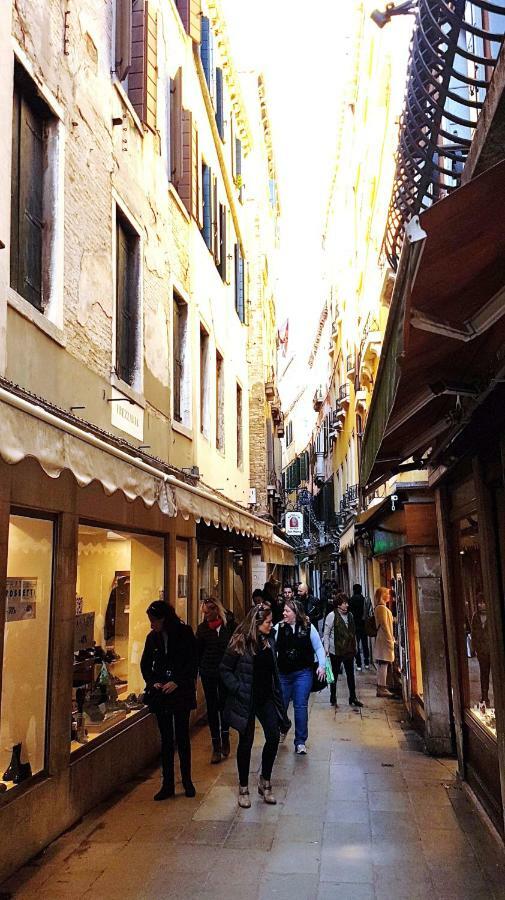 Casanova Apartment San Marco Venesia Bagian luar foto